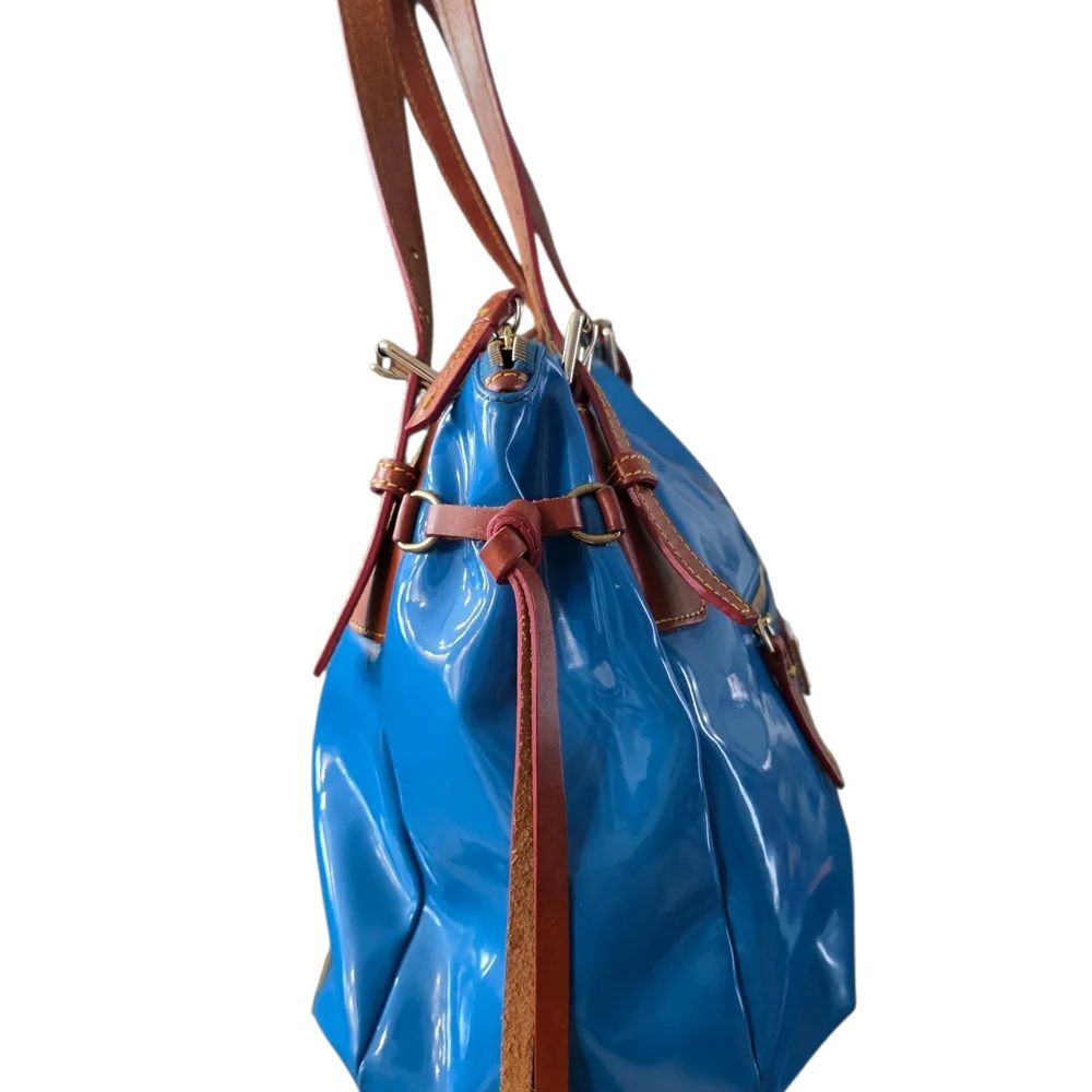 #57 Dooney And Bourk Blue Patent Shoulder Bag - Picture 3 of 9